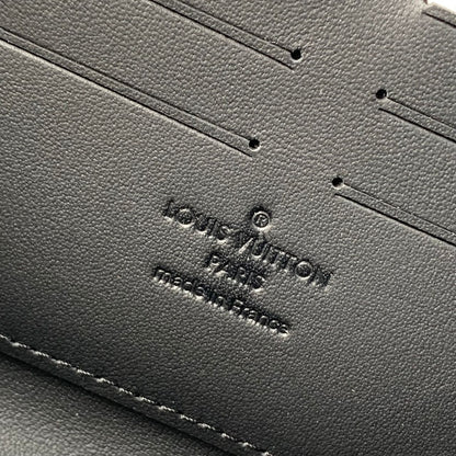 LV Horizontal Zippy Wallet 'Black'