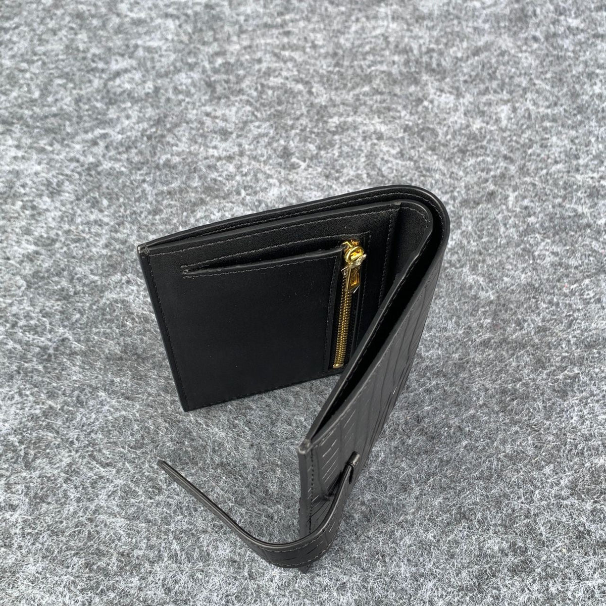 H Bearn Compact Wallet ‘Black Alligator’ (Gold Hardware)