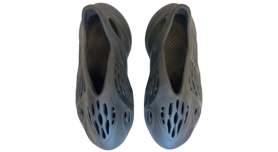Yeezy Foam Runner Onyx (P)