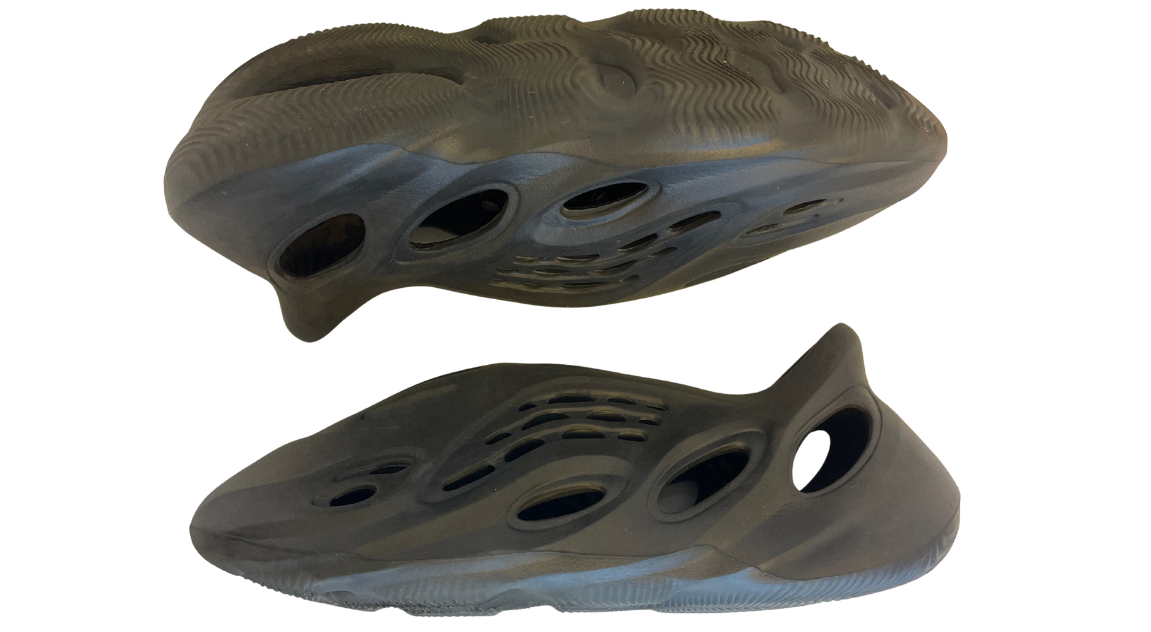 Yeezy Foam Runner Onyx (P)